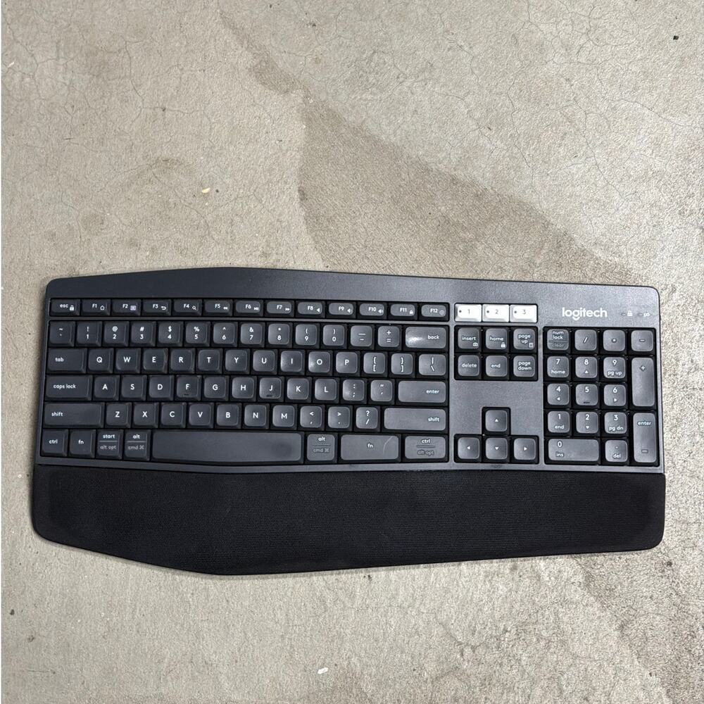 Logitech K850 Bluetooth Wireless Multi-Device Keyboard Black ( No receiver )